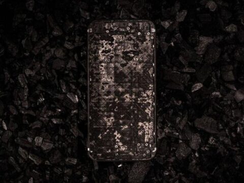 This Indestructible iPhone 7 Is Made of Carbon Fiber and Costs $17,000