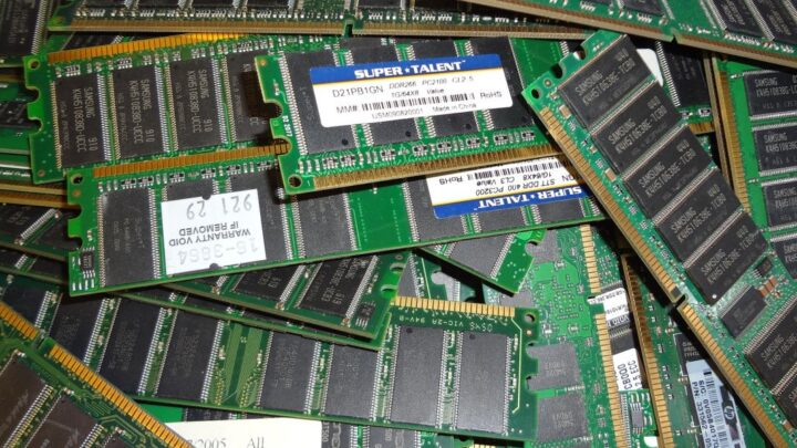 can i put 3 sticks of ram