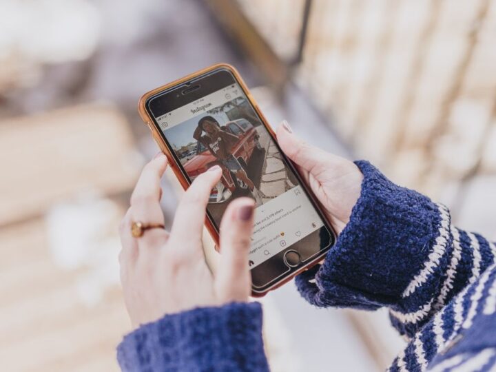 Here’s How to Watch Someone’s Instagram Story Without them Knowing (2021 Update)