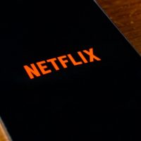 best cheap smartphones for netflix