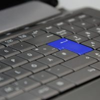 How to install external keyboard to laptop