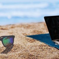 how to protect laptop from excessive humidity