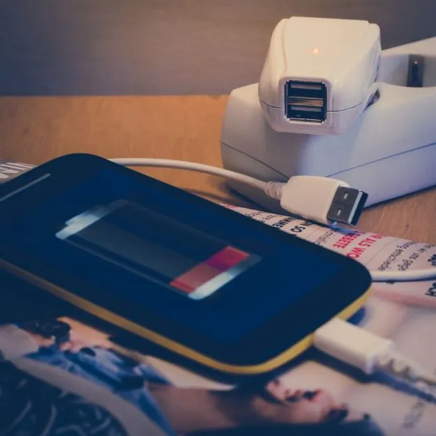 charging smartphone